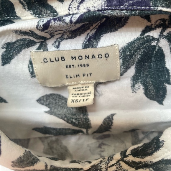 Men’s XS Slim Fit Club Monaco Button Up - Picture 2 of 6